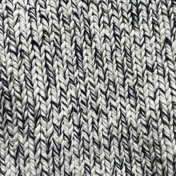 Gap Sweater - Picture 3 of 4